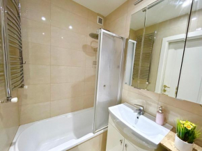 Central Large Apartment with Balcony Vienna